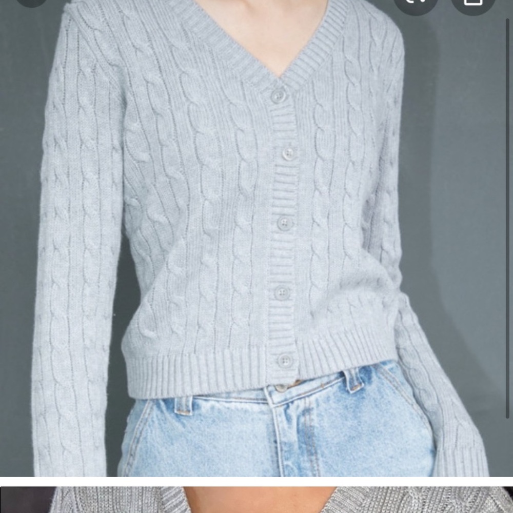 grey knit button brandy crop